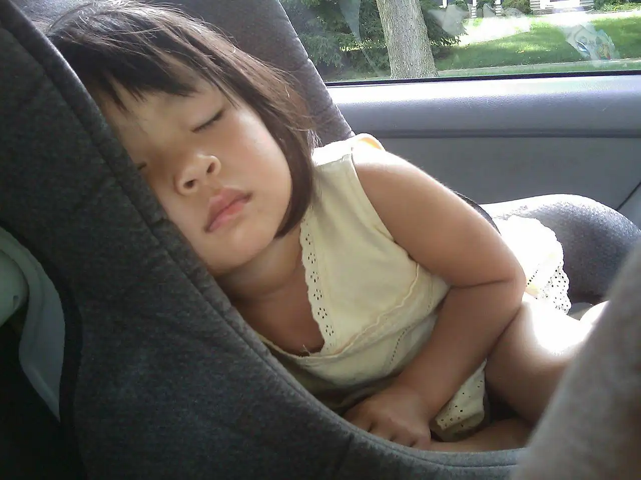 When to replace a car seat after an accident